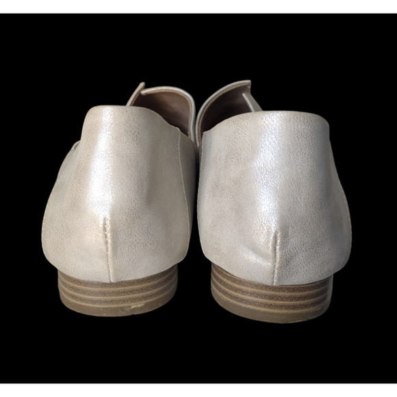 BOC Born Concepts Suree Pearl Metallic Light Gray Loafers Size 9.5W Wide Slip On - Picture 5 of 8